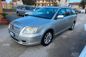 Toyota Avensis 2.0 D-4D 16V Station Wagon