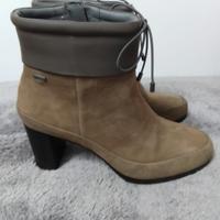 stivaletti clarks in nabuk 