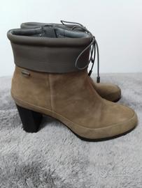 stivaletti clarks in nabuk 