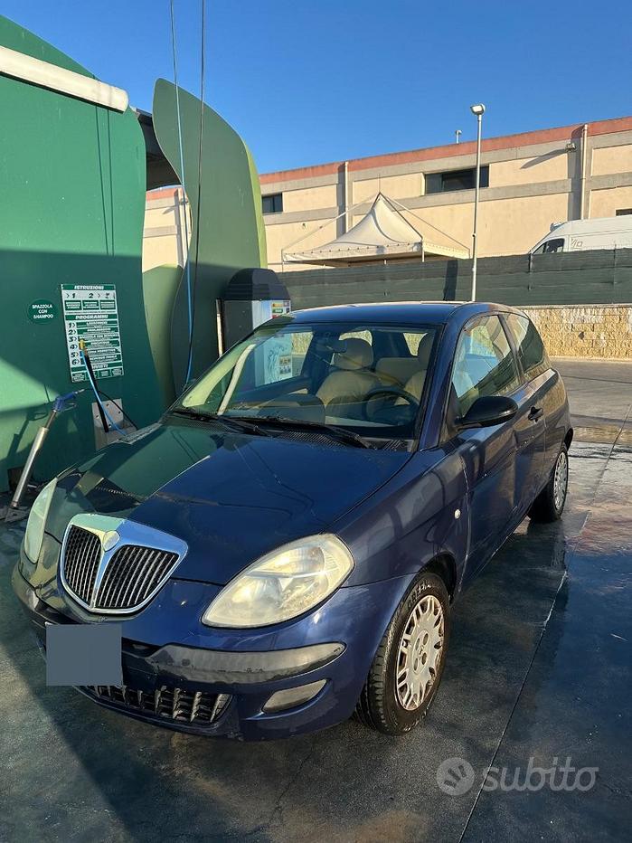 Lancia Ypsilon