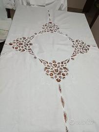 TOVAGLIA ROTONDA RICAMATA