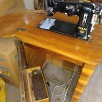 Macchina per cuicre PFAFF 130 anni 70 con mobile