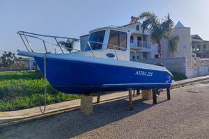 Astra 225 cabinata