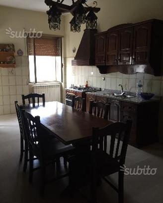 Tavolo +6 sedie