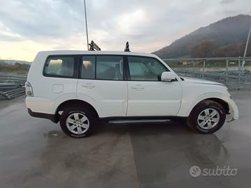 PEZZI DI RICAMBIO Mitsubishi Pajero