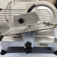 Affettatrice Essedue con lama da 22cm 