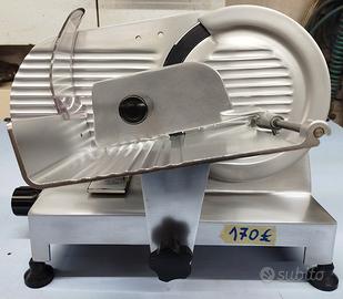Affettatrice Essedue con lama da 22cm 