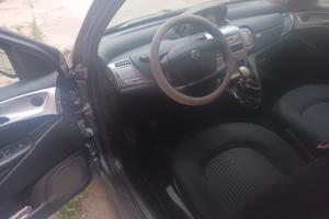 Lancia y
