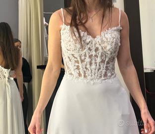 Abito sposa 2026 più velo. Stilista di Pronovias.