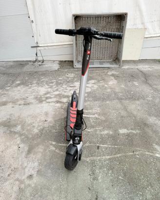 Monopattino Aprilia