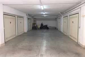 Montemurlo: garage zona Mulino
