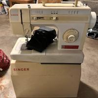 Macchina da cucire vintage Singer