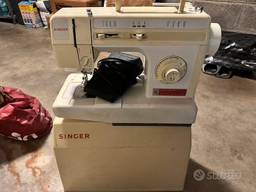 Macchina da cucire vintage Singer