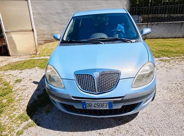 Lancia Ypsilon