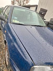 VOLKSWAGEN Golf 1.4 cat 5 porte GL