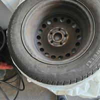 Cerchi in ferro vw touran con gomme da neve