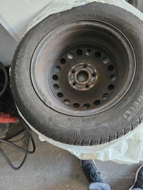Cerchi in ferro vw touran con gomme da neve