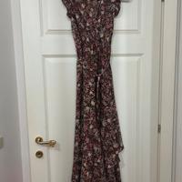 Abito lungo con fantasia floreale