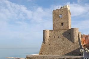 APPARTAMENTO IN CENTRO A POCHI METRI DAL MARE