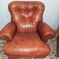 salotto completo in pelle con tavolino, armadio 