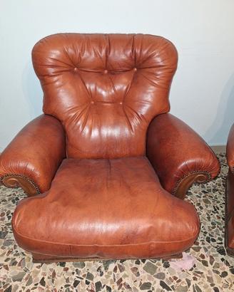 salotto completo in pelle con tavolino, armadio 