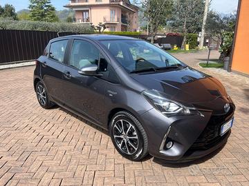 TOYOTA YARIS IBRIDA SOLO KM 22000