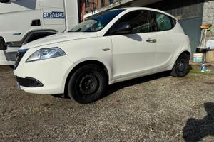 Lancia ypsilon 1.3 mtj