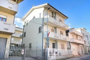 3 LOCALI A PORTO SANT'ELPIDIO