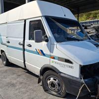 Iveco Daily 35.12 2.5 TDI PER RICAMBI