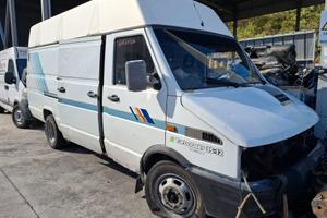 Iveco Daily 35.12 2.5 TDI PER RICAMBI