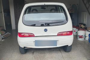 automobile Fiat 600