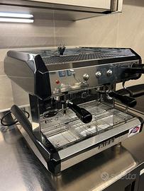 Macchina Caffè 2 gruppi con Capsule