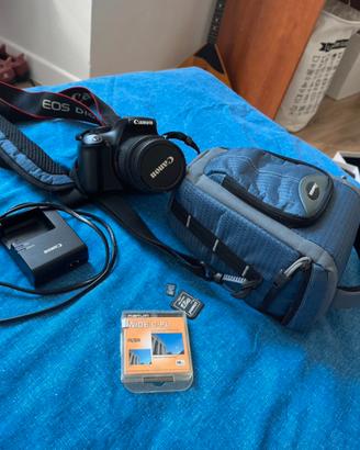 Macchina fotografica Canon + 5 accessori