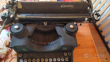 macchina da scrivere Olivetti M40
