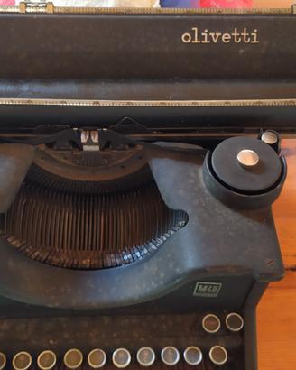 macchina da scrivere Olivetti M40