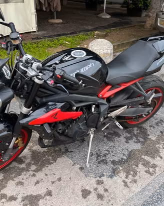 Triumph street triple 675r full