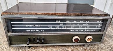 Radio vintage Brionvega RR122