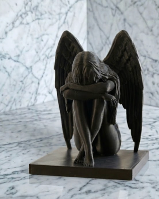 Angelo Piangente Scultura Sacra d'Élite