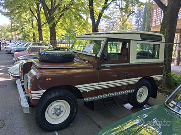 Land Rover 88 SERIE LIMITATA