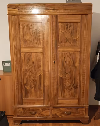 Armadio legno fatto a mano