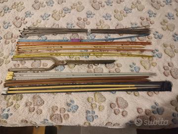 Set di ferri usati per lavurare a maglia