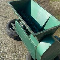 Diraspatrice pigiatrice uva