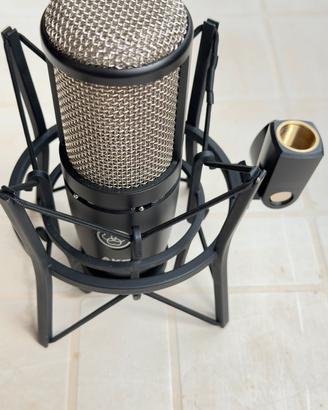 Microfono Akg P220