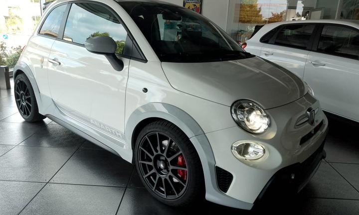 Abarth 695 1.4 t-jet 70th 180cv