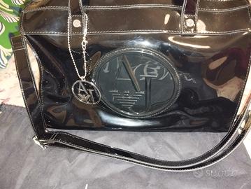 borsa Armani jeans in vernice nera