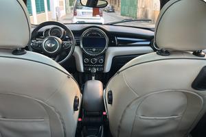 Auto mini cooper s jcw