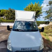 Iveco daily 60c150 con sponda caricatrice 750kg