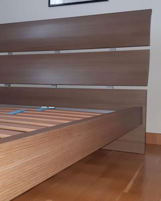 Letto una piazza e mezzo completo di rete