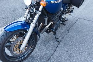 SUZUKI GSX 750 INAZUMA