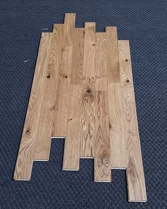 Parquet listello rovere con nodi a Rimini